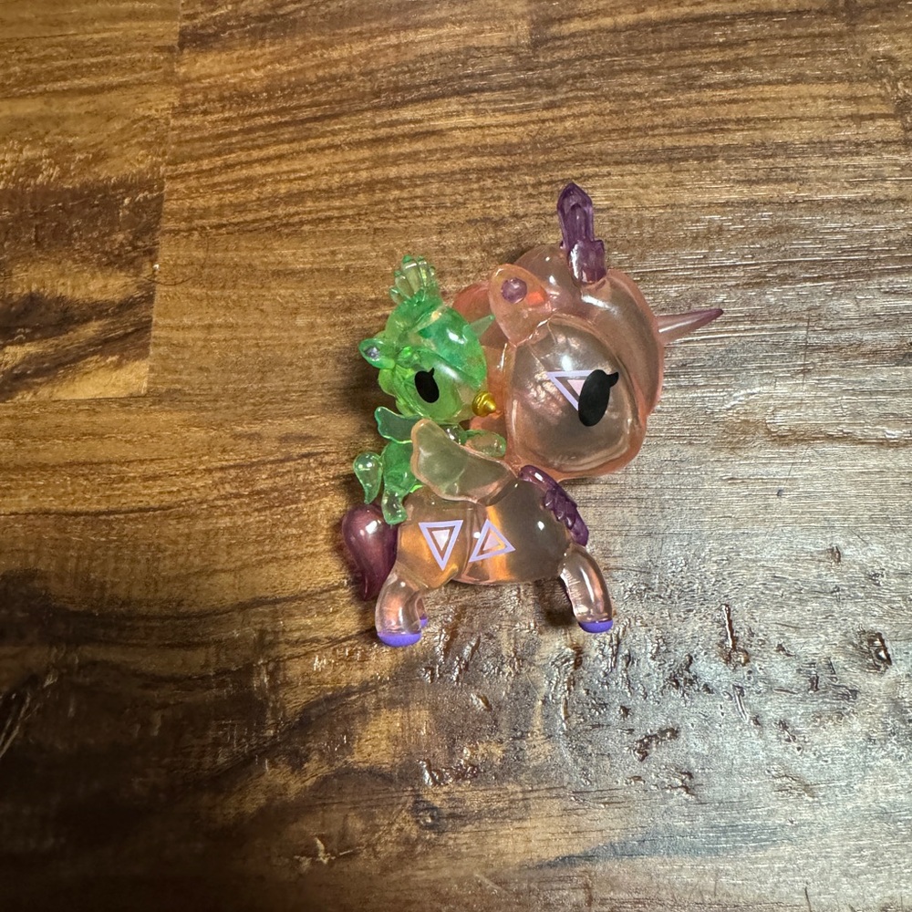 Tokidoki Unicorno Bambino Series 2 Quartzy & Jade Vinyl Figure - Picture 2 of 3